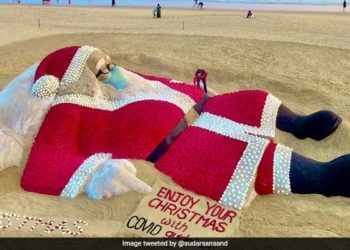 ବେଳାଭୂମିରେ ନିର୍ମାଣ କଲେ ସର୍ବବୃହତ ସାନ୍ତାକ୍ଲଜ