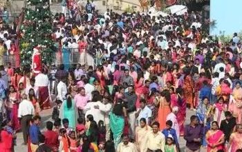 କୋଭିଡ୍ ନିୟମ ଉଲଙ୍ଘନ; ଚର୍ଚ୍ଚର ଫାଟକ ବନ୍ଦ କଲା ପୋଲିସ୍‌