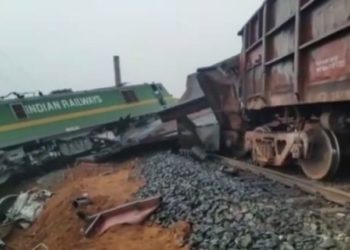 ୨ ମାଲବାହୀ ଟ୍ରେନ ମଧ୍ୟରେ ଦୁର୍ଘଟଣା ଓ ଦୁଇ ହାତୀ ମୃତ୍ୟୁ