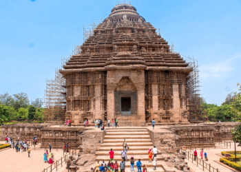 କୋଣାର୍କ ସୂର୍ଯ୍ୟ ମନ୍ଦିର ଦର୍ଶନରେ ବାଧା; ଟିକେଟ ନମିଳିବାରୁ ଫେରୁଛନ୍ତି ପର୍ଯ୍ୟଟକ