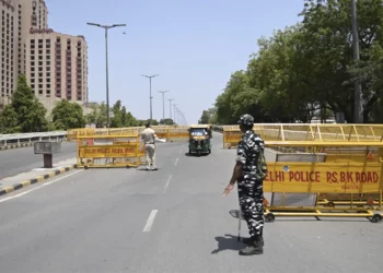 ଦିଲ୍ଲୀରେ ପୁଣି ଫେରିଲା କଟକଣା; ମୁଖ୍ୟମନ୍ତ୍ରୀ କେଜ୍ରିୱାଲ କରୋନା ସଂକ୍ରମିତ, ଲାଗୁହେଲା ସମପ୍ତାହାନ୍ତ କର୍ଫ୍ୟୁ