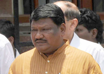 ଯୁବତୀଙ୍କୁ ଦୁର୍ବ୍ୟବହାର ପଡ଼ିଲା ମହଙ୍ଗା; ଜୁଏଲ ଓରାମଙ୍କୁ ଗିରଫ ଦାବୀ କଲା କଂଗ୍ରେସ