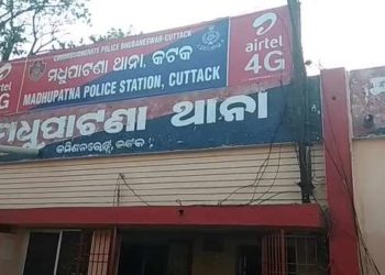 ସରକାରୀ ଘର କରାଇଦେବା ନାଁରେ ଠକେଇ; ପୂର୍ବତନ କର୍ପୋରେଟରଙ୍କ ସ୍ୱାମୀଙ୍କୁ ଗିରଫ