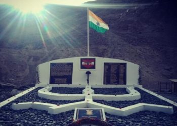 ଲଦାଖ ସହିିଦ ସ୍ମାରକିରେ ବୀର ଜବାନଙ୍କୁ ଶ୍ରଦ୍ଧାଞ୍ଜଳୀ ଦେଲେ ଓଡ଼ିଆ ପୁଅ