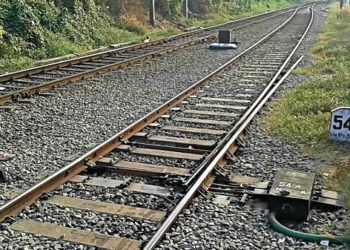 ରେଳ ଧାରଣାରେ ପଡିଛି ମହିଳାଙ୍କ ମୃତଦେହ, ହତ୍ୟା ନା ଆତ୍ମହତ୍ୟା ସନ୍ଦେହ