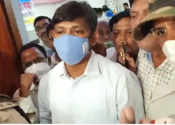 ସାମ୍ବାଦିକଙ୍କୁ ଦୁର୍ବ୍ୟବହାର କରି ହଟ ହଟା ହେଲେ, ବାଲେଶ୍ଵର ଜିଲ୍ଲାପାଳ।