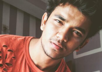 ବାପା ହେଲେ ଶୈଳେନ୍ଦ୍ର