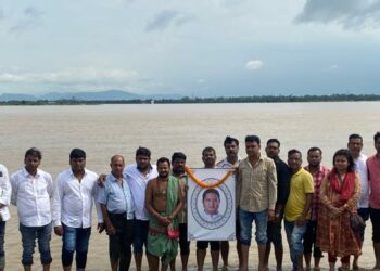 କଟକ ଏସିବି ବଡ ମେଡିକାଲ ଠାରେ  ରୋଗୀମାନଙ୍କୁ  ଫଳ ବଣ୍ଟନ