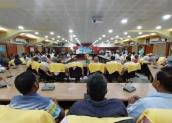 କଟକ  ମହାନଗର  ନିଗମ  ସମିଳନୀ କକ୍ଷରେ ସି ଡି ଏ ଅଂଚଳର   ବୁଦ୍ଧିଜୀବୀ   ସହ ମେୟର  ସୁବାଷ ସିଂହ ଓ କମିଶନର ନିଖିଳ ପବନ କଲ୍ୟାଣ ସି ଡି ଏ ଅଂଚଳରସମସ୍ୟା ସମ୍ପର୍କିତ  ଆଲୋଚନା