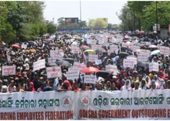 ରାଜଧାନୀରେ ଆନ୍ଦୋଳନରେ ଆଉଟସୋର୍ସିଂ କର୍ମଚାରୀ