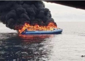 ଫିଲିପାଇନ୍ସରେ ୨୫୦ ଲୋକଙ୍କୁ ନେଇ ଯାଉଥିବା ଫେରିରେ ଲାଗିଲା ନିଆଁ, ୧୨ ଜୀବନ୍ତ ଦଗ୍ଧ