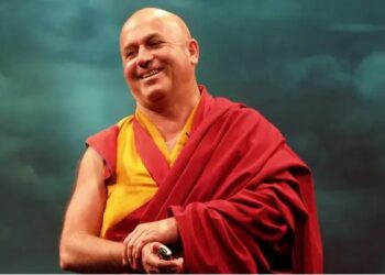 ଦୁଃଖକୁ ପରାସ୍ତ କରି ଏହି ବ୍ୟକ୍ତି ଜଣକ ସର୍ବଦା ରହୁଛନ୍ତି ଖୁସି ,ବିଶେଷଜ୍ଞ ବି ହୋଇଗଲେ ଆଶ୍ଚର୍ଯ୍ୟ