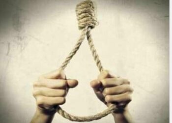 ଓୟୋ ରୁମରେ ଝୁଲିପଡିଲେ ପ୍ରେମିକ