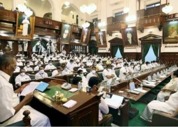 ସପ୍ତାହରେ ୪ ଦିନ କାମ କରିବେ କର୍ମଚାରୀ, ଏହି ସରକାର ଦେଲେ ଖୁସି ଖବର