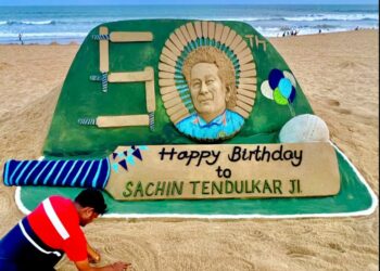 ବାଲୁକା କଳାରେ ସଚିନ ତେନ୍ଦୁଲକରଙ୍କୁ ଜନ୍ମଦିନର ଶୁଭେଚ୍ଛା