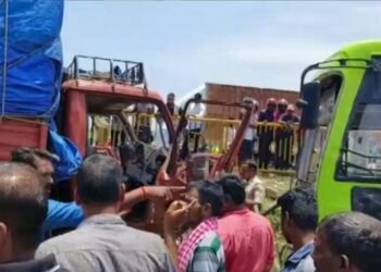 ମୋ’ ବସ- ଟ୍ରକ୍ ମୁହାଁମୁହିଁ ଧକ୍କା