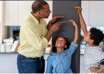 ଆପଣଙ୍କ ପିଲାର ଉଚ୍ଚତା ମଧ୍ୟ ବୃଦ୍ଧି ହେଉନାହିଁ କି ? ଆଜିଠାରୁ ଏହି ୪ଟି ଜିନିଷ ଖାଇବାକୁ ଦିଅନ୍ତୁ