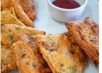 ଥଣ୍ଡା ଥଣ୍ଡା ପାଗରେ ବନାନ୍ତୁ କି୍ରସ୍ପି ରୁଟି ପକୋଡା