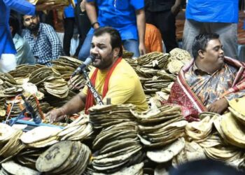 ଟିକେଟ୍ ନୁହେଁ ରୁଟି ଦେଖାଇ ଏଣ୍ଟ୍ରି ଦିଆଯାଏ, ଏ ହେଉଛି ଦୁନିଆର ସବୁଠାରୁ ଅନନ୍ୟ କାର୍ଯ୍ୟକ୍ରମ