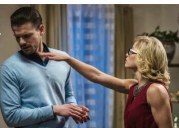 ଏହି କମ୍ପାନୀର ଅଜବ ନିୟମ , ଖରାପ ପ୍ରଦର୍ଶନ କଲେ ମାରିବାକୁ ପଡେ ଚାପୁଡା