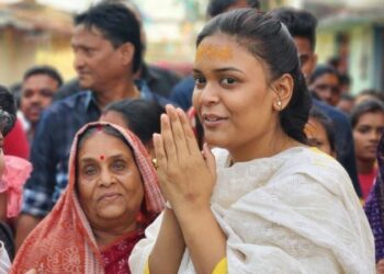 ଝାରସୁଗୁଡାରେ ଜମୁଛି ଉପନିର୍ବାଚନୀ ପ୍ରଚାର,ଦୀପାଳିଙ୍କ ସହ ପ୍ରଚାର କରୁଛନ୍ତି ହେଭିୱେଟ ନେତା