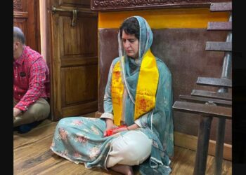 ବିଜୟ ପାଇଁ ପୂଜାର୍ଚ୍ଚନା, ହନୁମାନ ମନ୍ଦିରରେ ପ୍ରିୟଙ୍କା ଗାନ୍ଧିଙ୍କ ପୂଜା