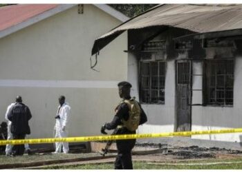 ଉଗାଣ୍ଡାରେ ଆଇଏସଆଇଏସ୍ ଯୁବକଙ୍କ ଆଖିବୁଜା ଗୁଳିଚାଳନା, ୨୫ ଛାତ୍ର ମୃତ