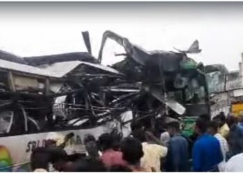 ୨ ବସ୍ ମୁହାଁମୁହିଁ ଧକ୍କା, ୪ ମୃତ ଓ ୭୦ ଆହତ