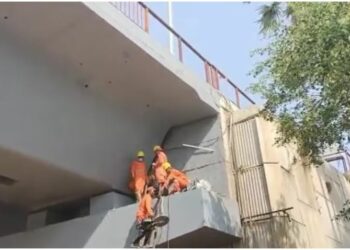 ପିଲାରରେ ଫସିଛି ୧୨ ବର୍ଷର ବାଳକ,ଉଦ୍ଧାର ପାଇଁ ଚାଲିଛି ଉଦ୍ୟମ