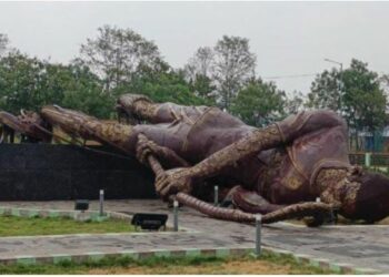 ଝଡ଼ରେ ଭାଙ୍ଗିଗଲା ହକି ଖେଳାଳିଙ୍କ ଷ୍ଟାଚ୍ୟୁ