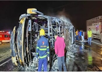 ଅଚାନକ ନିଆଁ ଲାଗି ଜଳିଗଲା ବସ, ୨୫ ଜଣ ଜୀବନ୍ତ ଦଗ୍ଧ