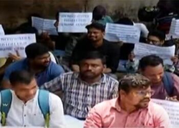 OSSC ଅଫିସ ଆଗରେ ବିକ୍ଷୋଭ