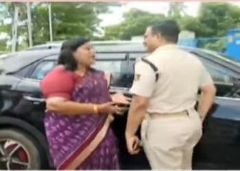 ସଂଯୁକ୍ତାଙ୍କ ଗାଡି ଅଟକାଇଲା ପୁଲିସ