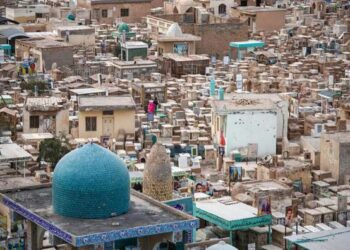 ଦୁନିଆର ସବୁଠୁ ବଡ ଶ୍ମଶାନ, ଯେଉଁଠାରେ ଲୋକମାନେ ସମାଧି ନେବା ପାଇଁ କରନ୍ତି ପ୍ରାର୍ଥନା!