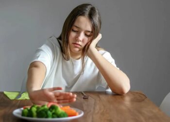 ରାତିରେ ଖାଦ୍ୟ ନ ଖାଇ ଶୋଇଲେ କି କି ଅସୁବିଧା ହେବ ?