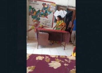 ଡାବୁଗାଁ ସିଡିପିଓ କିରାଣିଙ୍କୁ ଚୈାକିରୁ ଠେଲିବା ଘଟଣା, ହେବ ତଦନ୍ତ