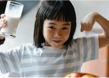 ପିଲାମାନଙ୍କୁ ଏହି ସୁପରଫୁଡ୍ ଖାଇବାକୁ ଦିଅନ୍ତୁ , ଉଭୟ ଶରୀର ଏବଂ ମନର ହେବ ବିକାଶ