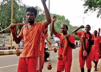 ଶିବମନ୍ଦିରରେ ଶ୍ରାବଣ ଶେଷ ସୋମବାରରେ ବୋଲବମ ଭକ୍ତଙ୍କ ଭିଡ଼