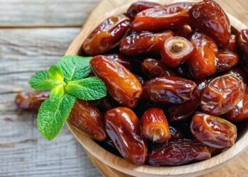 ସକାଳେ ଉଠିବା ପରେ କାହିଁକି ଖାଲି ପେଟରେ ଖଜୁରୀ ଖାଇବା ଉଚିତ୍? ଏହା ପଛରେ ଚାରୋଟି କାରଣ