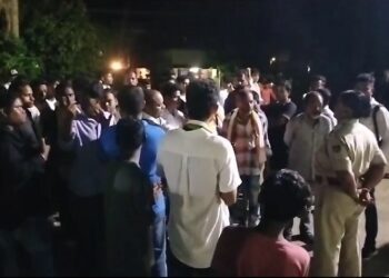 ଗଣେଷ ଭଷାଣିକୁ ନେଇ ପୋଲିସ ଜନସାଧାରଣ ମୁହାଁମୁହିଁ