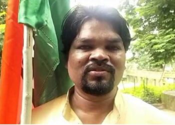 ହକି ଛାଡି ହାତ ଧରିଲେ ପ୍ରବୋଧ