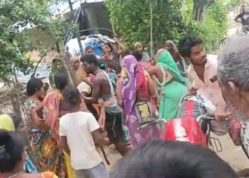 ଛେଳି ଚୋରକୁ ଛେଚିଲେ , ଜୋତା ମାଳ ପିନ୍ଧାଇ ଗାଁ ବୁଲାଇଲେ