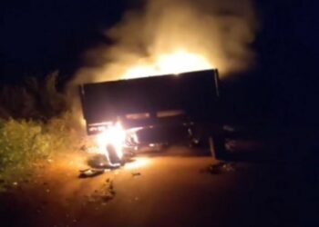 ଚଳନ୍ତା ଗାଡିରେ ନିଆଁ