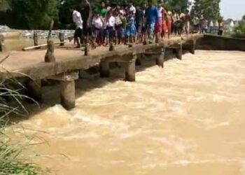 ବିପଦ ସଂକେତ ଉପରେ ଜଳକା