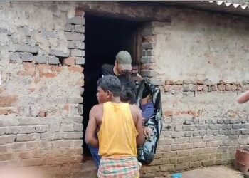 ଘରୁ ରକ୍ତ ଜୁଡୁବୁଡୁ ଅବସ୍ଥାରେ ଯୁବକଙ୍କ ମୃତଦେହ ଉଦ୍ଧାର