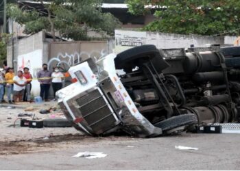 ପ୍ରବାସୀ ମହିଳାଙ୍କୁ ନେଇ ଯାଉଥିବା ଟ୍ରକ ଓଲଟି ୧୦ ମୃତ, ୨୫ ଆହତ