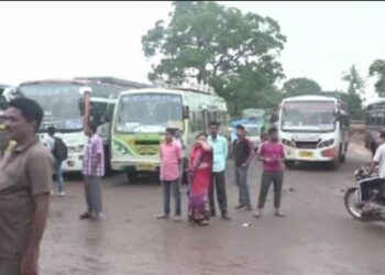 ରାୟଗଡାରେ ବସ ଯାତ୍ରୀ ଭୋଗୁଛନ୍ତି ଡବଲ ଯନ୍ତ୍ରଣା