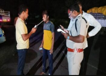 ୧୫ ଲକ୍ଷ ଗଣିଲେ ଅମାନିଆ ମଦୁଆ