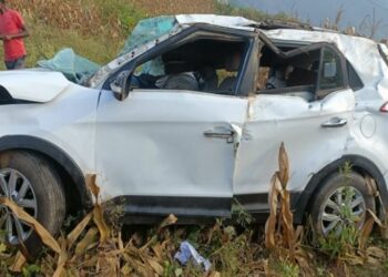 ଘାଟିରୁ କାର ଖସି ୩ ମୃତ