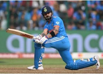 କୋହଲିଙ୍କ ଅର୍ଦ୍ଧଶତକ, ୨୦୦ ରନ୍ ଟପିଲା ଭାରତ